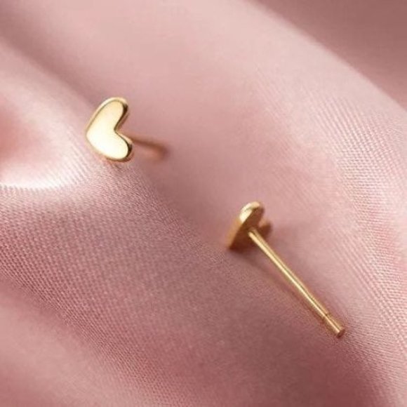 A Pair Tiny Heart Stud-Solid 925 Sterling-SS006 Gold - Picture 1 of 7